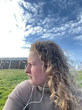 Girlnina-1995 online show from 03/07/25, 03:07