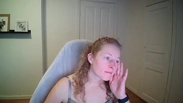 Girlnina-1995 online show from 09/17/25, 11:23