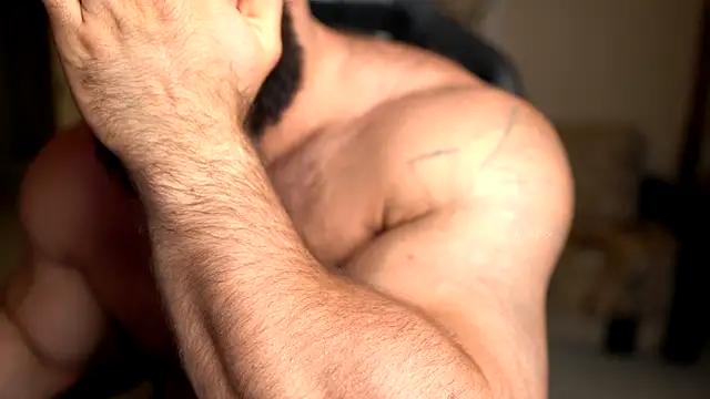 Snapshot of mike0xx chatting on 10/02/25, 09:16 mike0xx online show from 10/02/25, 09:16