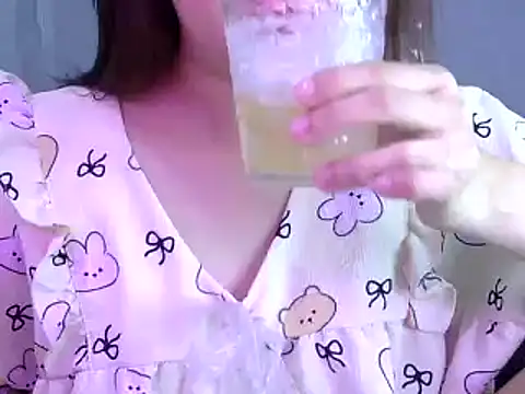 Bee 2k online show from 03/08/25, 03:28