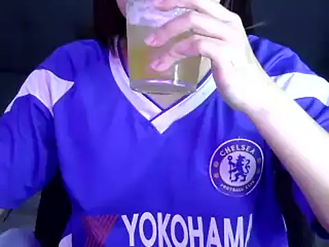 Bee 2k online show from 10/12/25, 04:55