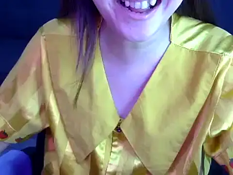 Bee 2k online show from 10/25/25, 04:42