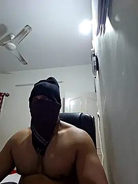 Snapshot of kaizercool1 chatting on 02/07/25, 03:23 kaizercool1 online show from 02/07/25, 03:23