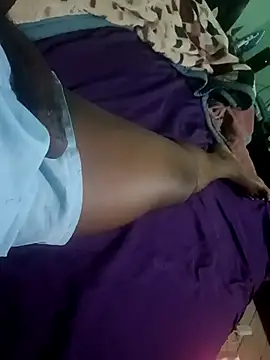 Snapshot of FruitedPlaymate chatting on 11/22/25, 11:04 FruitedPlaymate online show from 11/22/25, 11:04