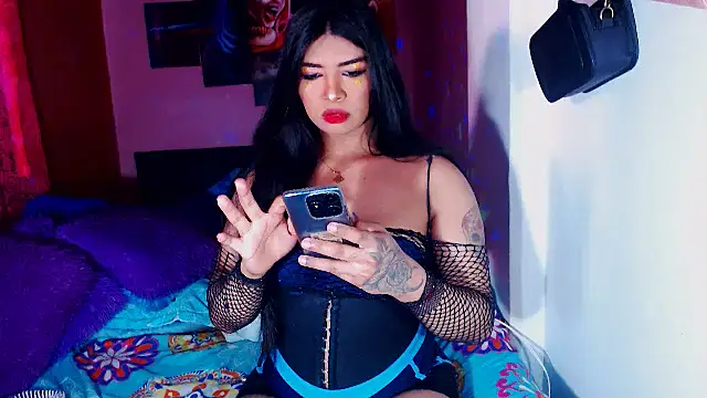 violet bigcock774 online show from 01/23/25, 03:32