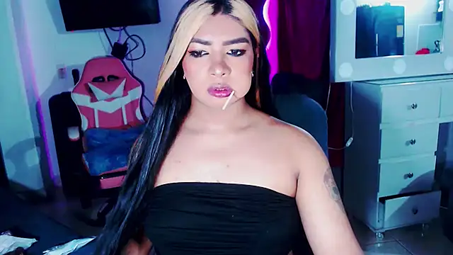 violet bigcock774 online show from 11/13/25, 06:45