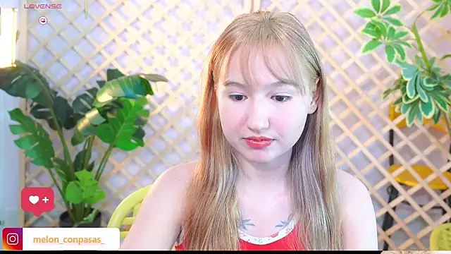 Snapshot of Pinkie_Princes chatting on 10/18/25, 04:15 Pinkie Princes online show from 10/18/25, 04:15