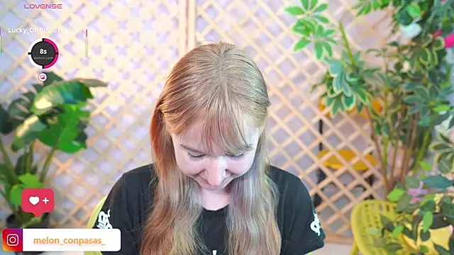 Snapshot of Pinkie_Princes chatting on 10/19/25, 04:46 Pinkie Princes online show from 10/19/25, 04:46