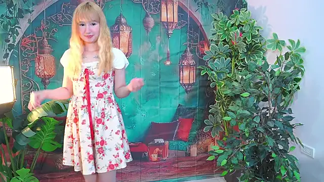 Snapshot of Pinkie_Princes chatting on 11/02/25, 07:38 Pinkie Princes online show from 11/02/25, 07:38