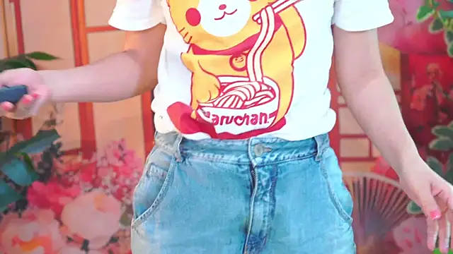 Snapshot of Pinkie_Princes chatting on 11/14/25, 02:54 Pinkie Princes online show from 11/14/25, 02:54