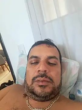 Snapshot of Ben_joseph1976 chatting on 12/15/24, 04:04 Ben joseph1976 online show from 12/15/24, 04:04