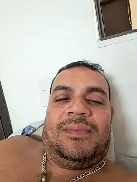 Snapshot of Ben_joseph1976 chatting on 01/01/25, 09:52 Ben joseph1976 online show from 01/01/25, 09:52