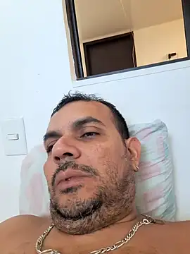 Snapshot of Ben_joseph1976 chatting on 01/06/25, 04:23 Ben joseph1976 online show from 01/06/25, 04:23