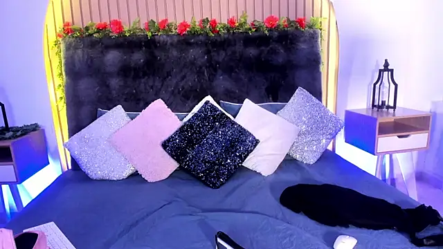 Snapshot of Karlagonzales_ chatting on 02/12/25, 12:48 Karlagonzales online show from 02/12/25, 12:48