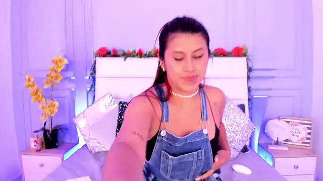 Snapshot of Karlagonzales_ chatting on 03/13/25, 12:37 Karlagonzales online show from 03/13/25, 12:37
