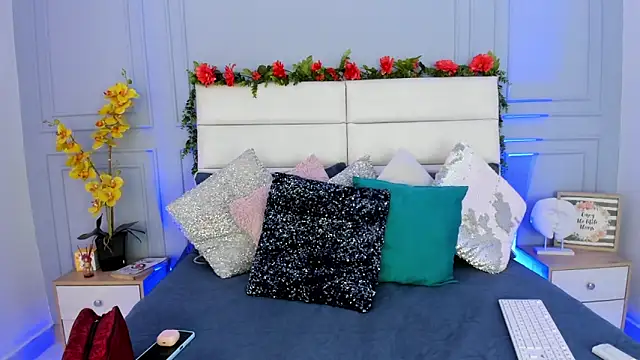 Snapshot of Karlagonzales_ chatting on 03/18/25, 05:53 Karlagonzales online show from 03/18/25, 05:53
