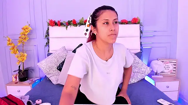 Snapshot of Karlagonzales_ chatting on 03/20/25, 06:20 Karlagonzales online show from 03/20/25, 06:20