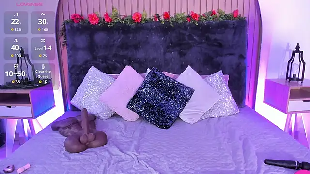 Karlagonzales  online show from 10/30/25, 10:38