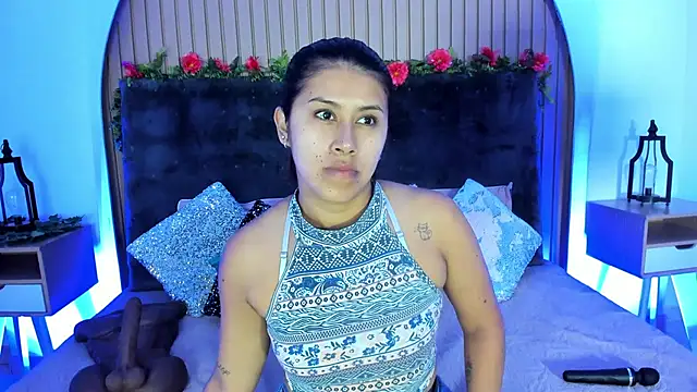 Karlagonzales  online show from 11/14/25, 09:41