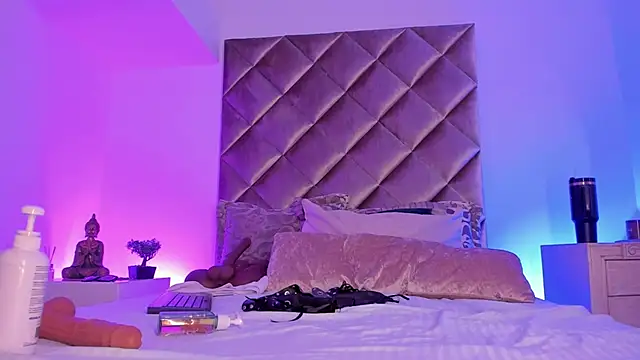 malaia hills online show from 12/12/24, 10:31