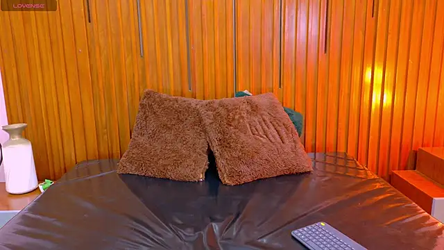 Snapshot of SilvanaCapelli chatting on 11/12/25, 08:30 SilvanaCapelli online show from 11/12/25, 08:30