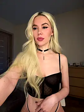 xDinnax online show from 10/19/25, 03:45