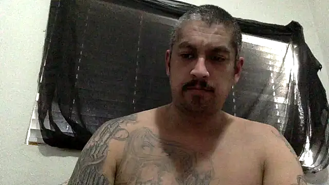 Snapshot of Vision1285 chatting on 01/01/25, 06:16 Vision1285 online show from 01/01/25, 06:16