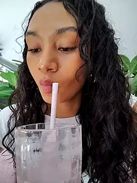 Leaberry online show from 10/15/25, 08:09