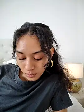 Leaberry online show from 10/24/25, 05:31