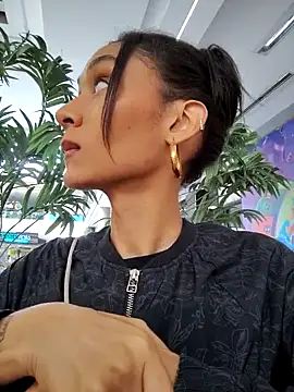 Leaberry online show from 11/18/25, 05:06