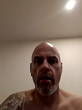 Snapshot of Ryeguy6969 chatting on 01/01/25, 04:18 Ryeguy6969 online show from 01/01/25, 04:18