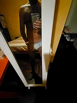 Dolceporco19 online show from 11/05/25, 05:35