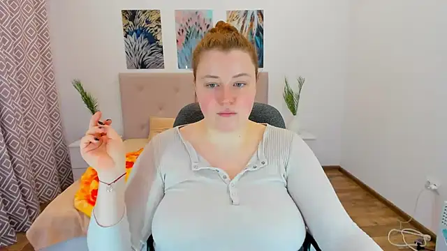 Snapshot of PolinaSalvatore chatting on 12/09/24, 10:43 PolinaSalvatore online show from 12/09/24, 10:43