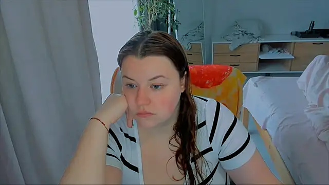 PolinaSalvatore online show from 10/19/25, 09:10