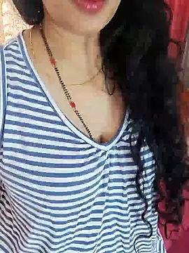 Snapshot of Indian_desi_wife chatting on 12/16/24, 04:45 Indian desi wife online show from 12/16/24, 04:45