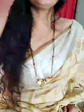 Snapshot of Indian_desi_wife chatting on 12/18/24, 03:15 Indian desi wife online show from 12/18/24, 03:15