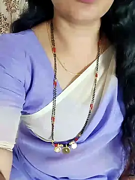Snapshot of Indian_desi_wife chatting on 12/20/24, 02:30 Indian desi wife online show from 12/20/24, 02:30