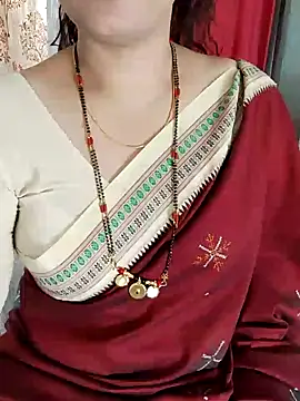 Snapshot of Indian_desi_wife chatting on 01/08/25, 02:46 Indian desi wife online show from 01/08/25, 02:46