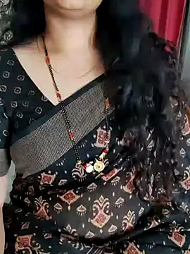 Snapshot of Indian_desi_wife chatting on 01/12/25, 04:50 Indian desi wife online show from 01/12/25, 04:50