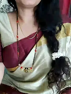 Snapshot of Indian_desi_wife chatting on 01/18/25, 07:37 Indian desi wife online show from 01/18/25, 07:37
