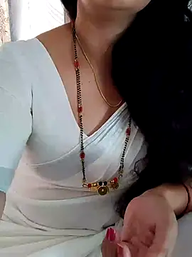 Snapshot of Indian_desi_wife chatting on 01/21/25, 06:33 Indian desi wife online show from 01/21/25, 06:33