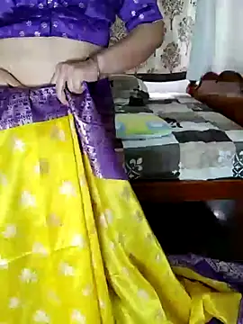 Snapshot of Indian_desi_wife chatting on 01/24/25, 02:18 Indian desi wife online show from 01/24/25, 02:18