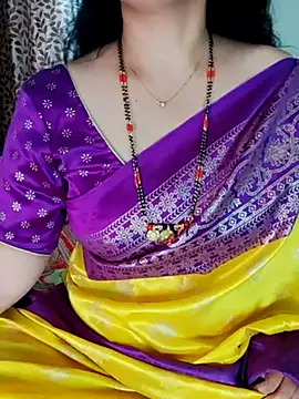 Snapshot of Indian_desi_wife chatting on 02/28/25, 05:15 Indian desi wife online show from 02/28/25, 05:15