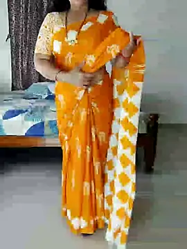 Snapshot of Indian_desi_wife chatting on 03/14/25, 04:30 Indian desi wife online show from 03/14/25, 04:30