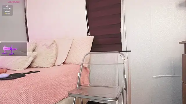 Alexxandra 12 online show from 10/16/25, 08:48