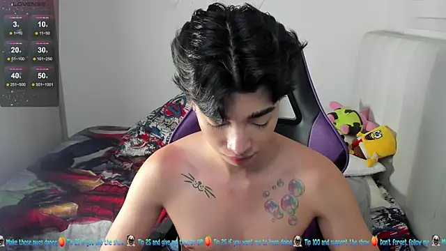 santy7v7 online show from 02/20/25, 04:14