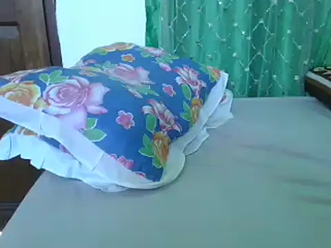 sweetchic  online show from 10/26/25, 10:21