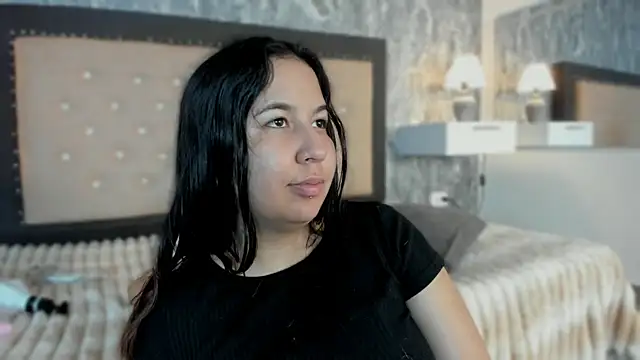 Lia sarahi online show from 10/25/25, 11:40