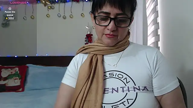 Snapshot of ISABEEL_SOFIA01 chatting on 01/04/25, 05:37 ISABEEL SOFIA01 online show from 01/04/25, 05:37