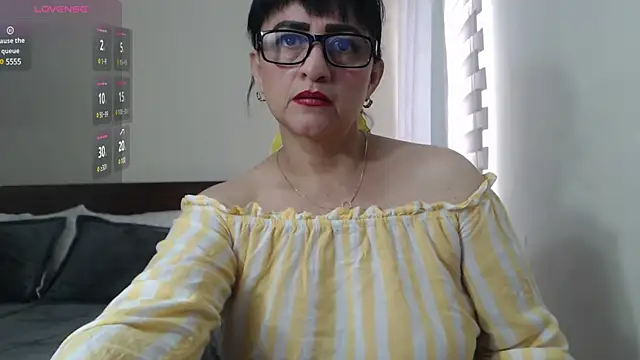 Snapshot of ISABEEL_SOFIA01 chatting on 01/31/25, 04:17 ISABEEL SOFIA01 online show from 01/31/25, 04:17